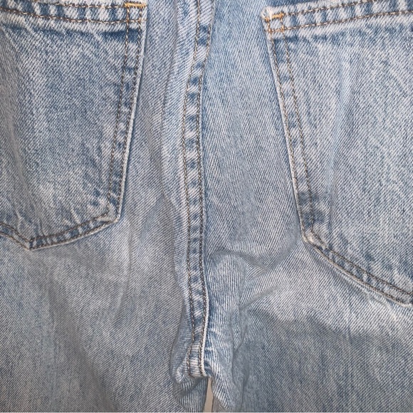 Aritzia Denim Forum The Farrah Hi-Rise Wide Leg Jean 24 - Picture 11 of 14